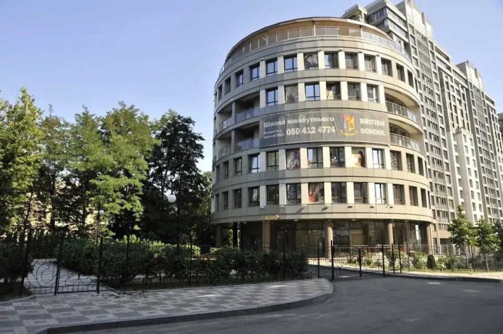 Продам  два паркомісця в підземному паркінгу  ЖК Новопечерські липки - фото 1