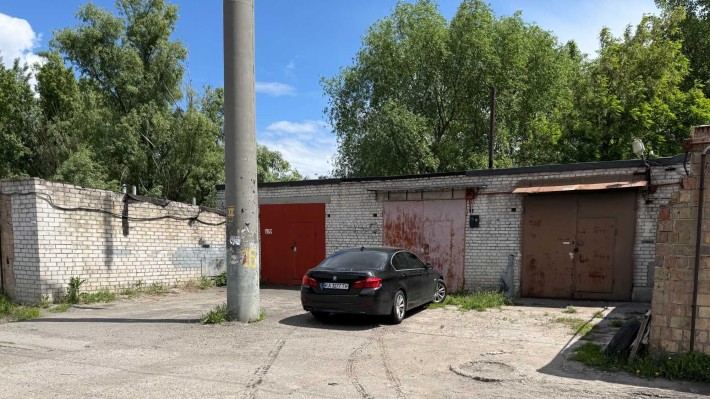 Гараж в ГК Північ Север вул. Закревського 93 - фото 1