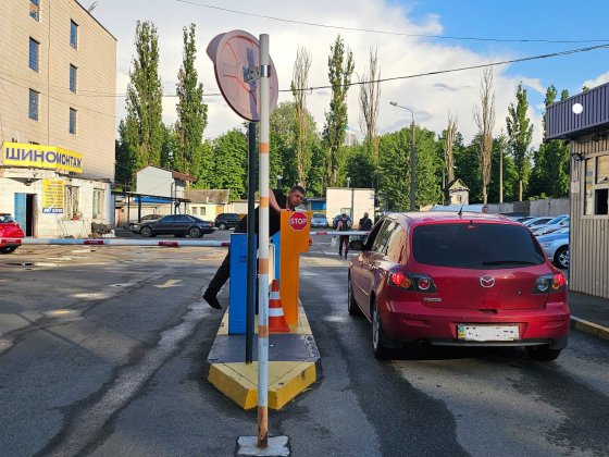 продам гараж Іподром ГК Теремки Касіяна 1, на 3 рівні + кладовка є відео Киев