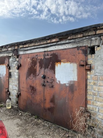 Оренда гаража із підвалом біля метро Видубичі! - фото 1