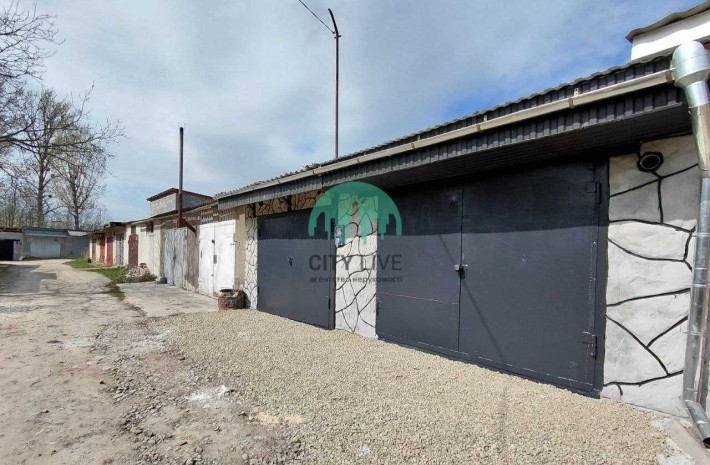 Продається капітальний гараж 42 м2 на 2 машини в ГБК-14, м. Івано-Франківськ - фото 1