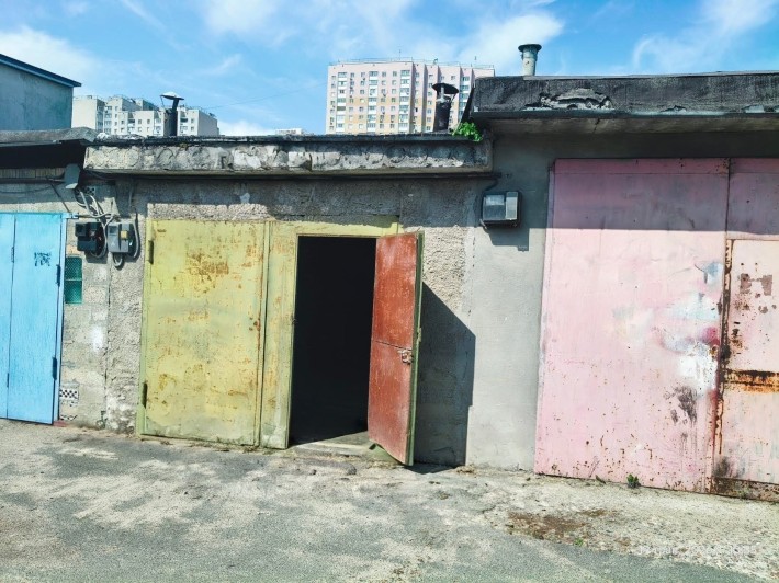 Продам гараж Київ Північ Север Закревського Милославичи 3.20х6.15 власник хозяїн собственник - фото 1