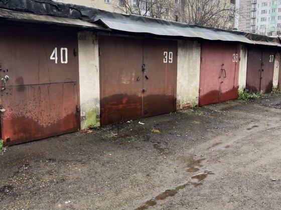 Продам два гаража. Дорого. Івано-Франківськ