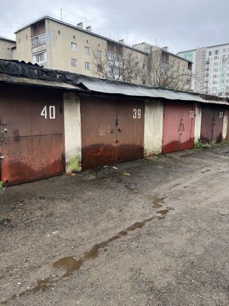 Продам два гаража. Дорого. - фото 1
