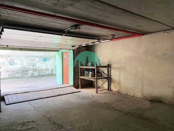 Продам великий гараж в центрі міста.  41,3кв.м. (63) Івано-Франківськ