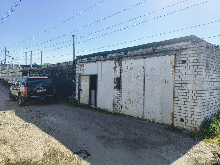 Продам 2 а спарені сумісні гаражі 7х7 без перегородок всередині хозяїн, власник без комісії - фото 1