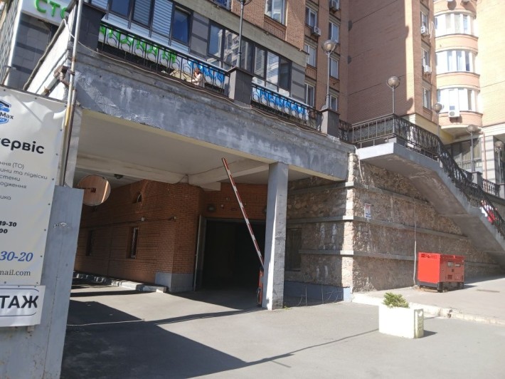 Продажа паркомест на павловской 26/41. - фото 1