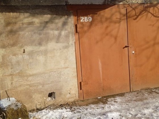 Гараж 40 м2 в Центре на Балхашской кооператив Дзержинец Кривой Рог