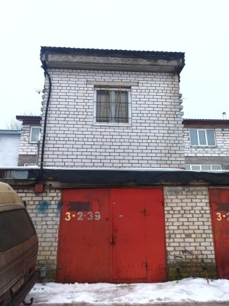 Продам гараж 9 на 5 метрів три рівні висота 2.5-2.7 метра ,скважина,торг можливий. - фото 1