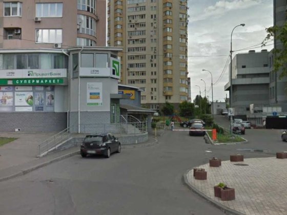 Паркомісце вул. Андрея Шептицького 10 м. Лівобережна (Луначарського 10) Киев