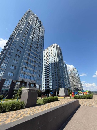 Без %! Продаж підземного паркомісця з електропідзарядкою ЖК RiverStone, вул. Трускавецька 8 - фото 1