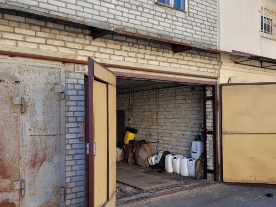 Гараж на Березняківська Київ