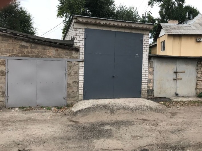 Продам капитальный гараж пр.Богдана Хмельницкого 40 (обмен) - фото 1