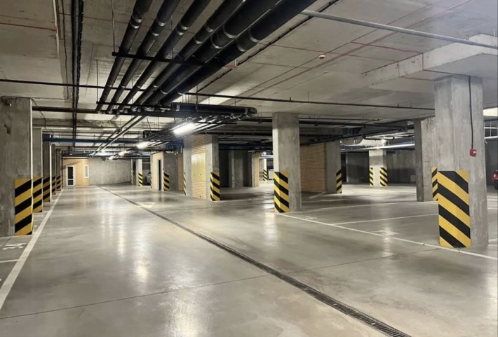 Продам паркінг на Гагаріна 3 - фото 1