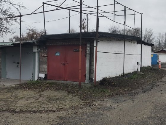 Продам капитальный гараж Днепр