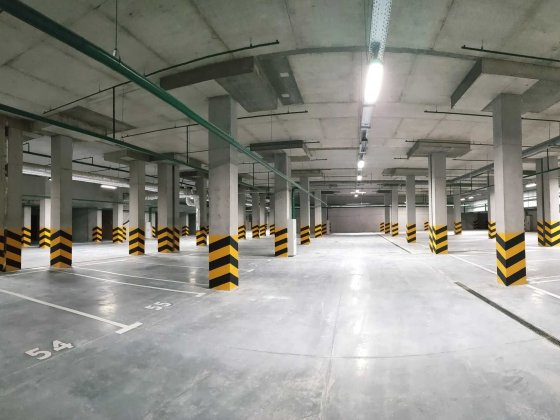 Продам паркоместо семейное на два автомобиля в ЖК "Грани" Дніпро