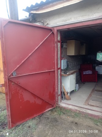 Продається гараж з ямою та маленьким підвалом - фото 1
