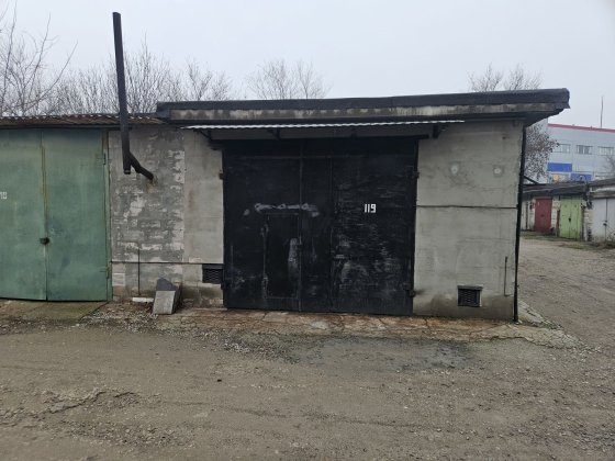 Продам большой гараж Запорожье
