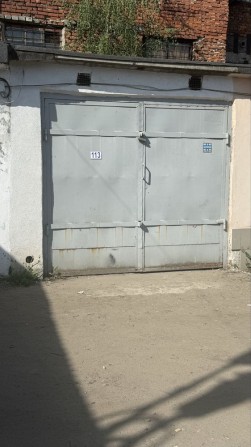 Продам гараж, вул. Єрошенка 17( вище заправки) - фото 1