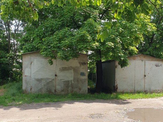 Продам два гаража с парком место Одеса