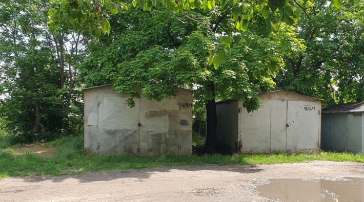 Продам два гаража с парком место - фото 1