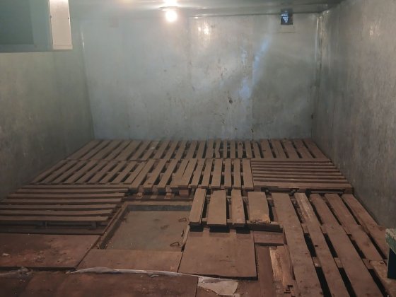 Продам большой гараж-склад Запорожье