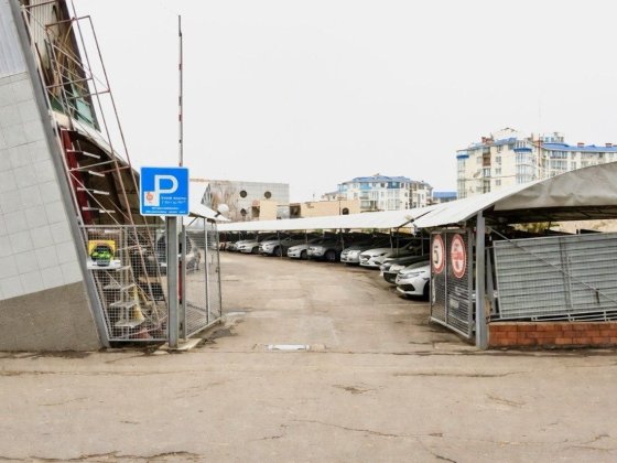 Продам паркоместо  на стоянке Вузовский-1 Одесса