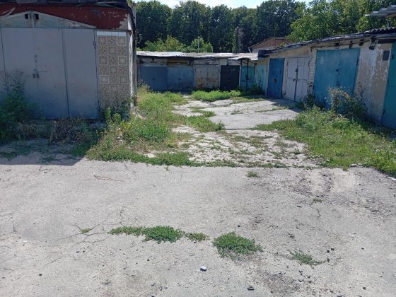 Обменяю гараж на ХТЗ Харьков