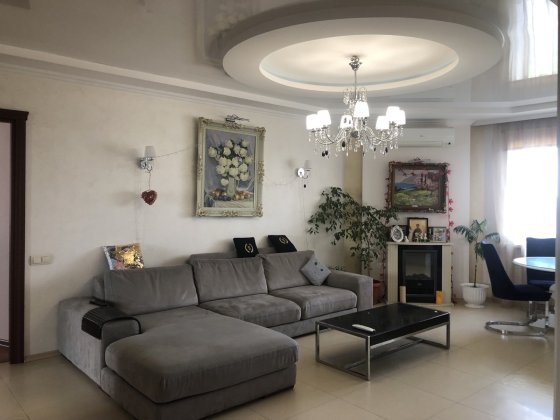 Продаж 4-к квартири просп. Науки 62а Киев