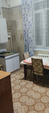 Сдам 2 кімнатну квартиру в старому місті - фото 1