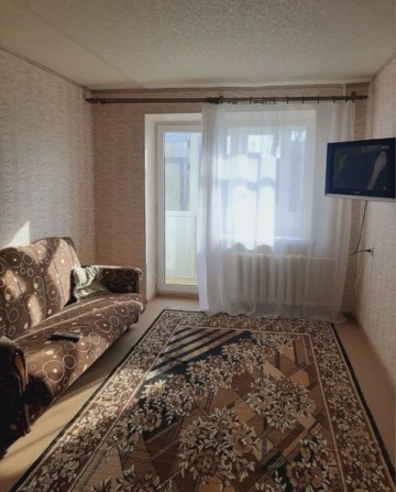 Здам квартиру 1-кімнатну ПАРКОВА 33, кв.64 - фото 1