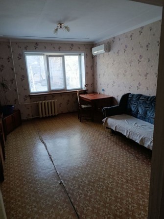 Сдам в долгосрочную аренду трехкомнатную квартиру - фото 1