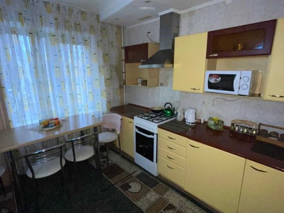 Здається трьохкімнатна квартира.