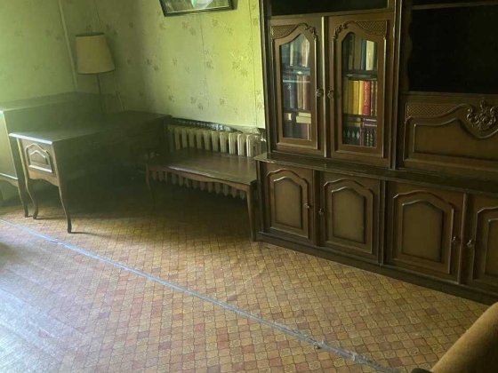 Сдам 3-х ком. квартиру в центре, 2800 гр. + коммуналка+страховой платеж