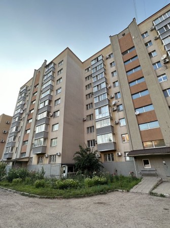 Нова велика квартира в центрі (2 поверх) - фото 1