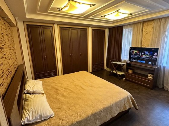 Велика люкс квартира в центрі Словяньска