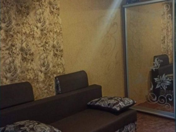 Сдается двухкомнатная квартира на долгий срок 1 этаж