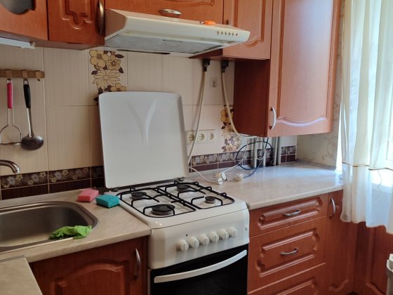 В Нікополі,здам на тривалий термін квартиру, 2 поверх Нікополь
