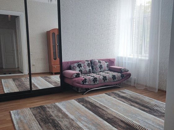 Довгострокова оренда 1-кімнатної квартири Рованці