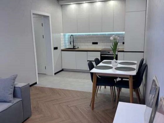 Продаж 2-к квартири вул. Михайла Максимовича 26в