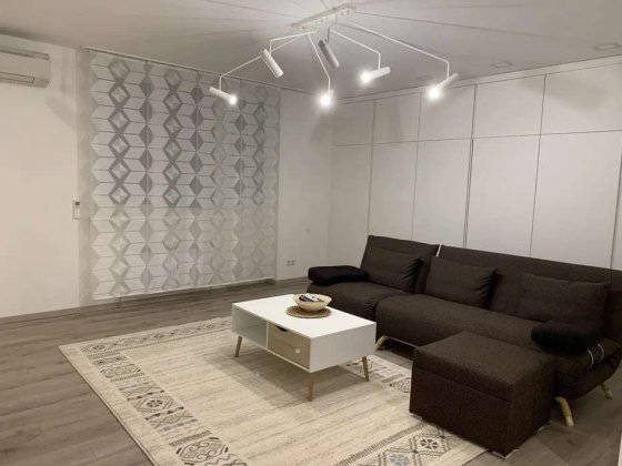 Продаж 3-к квартири вул. Ділова 2б Киев