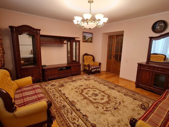 Печерськ, б-р Л. Українки. Киев