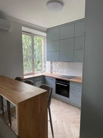 Оренда 2к вул. Інститутська 18 Липки Центр Арсенальна Хрещатик Урядовий квартал Печерськ - фото 1
