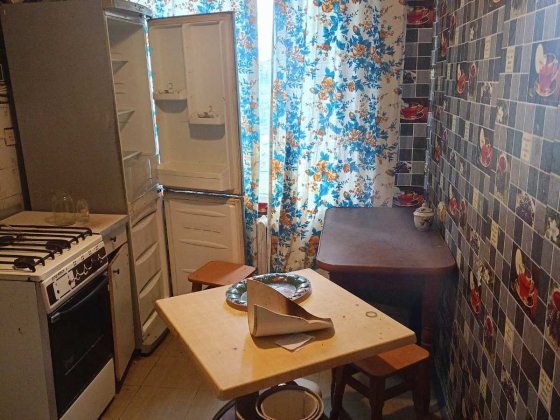 «Сдам 3-комнатную квартиру, 63 кв.м, 8 этаж. Состояние — как на фото (требует уборки).
Условия для а Кривий Ріг
