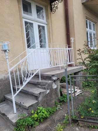Оренда 4 км кв в Центрі біля готелю Надія,площа 120 м,ремонт,доукомплектовується під орендаря,можна  - фото 1