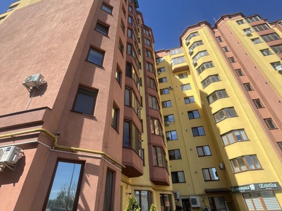 Оренда просторої квартири в самому центрі міста на вулиці Огієнка 2а Луцк