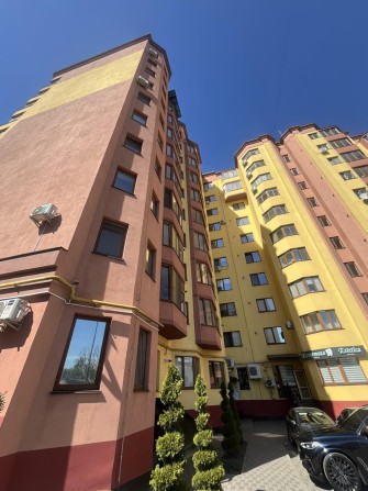 Оренда просторої квартири в самому центрі міста на вулиці Огієнка 2а - фото 1