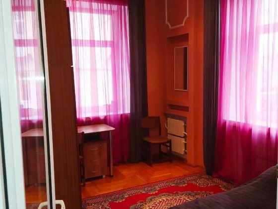 Здам 3-кімнатну квартиру в самому центрі міста Луцька з меблями та побутовою технікою. Власник. З тв Луцк