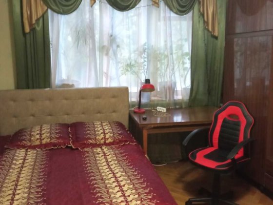 Сдам кімнату Печерський р-н вул Предславинська 38,поруч метро Київ