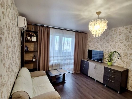 Оренда однокімнатної  Вербицкого 17-В (метро «ВИРЛИЦЯ»)